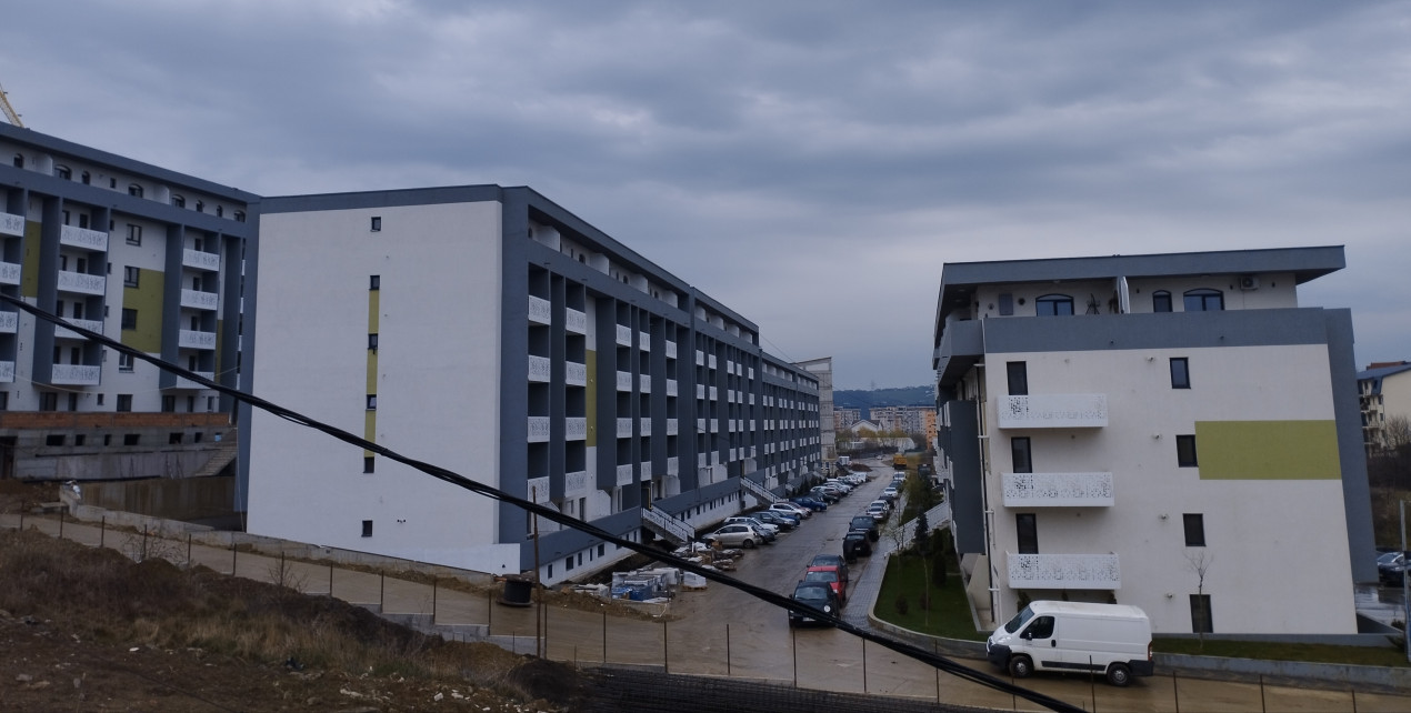 Apartament 2 camere etaj intermediar decomandat Pacurari-Kaufland finalizat 