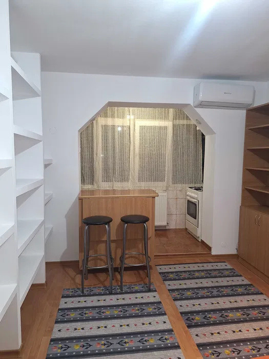 Garsonieră de închiriat – zonă Gară / Central