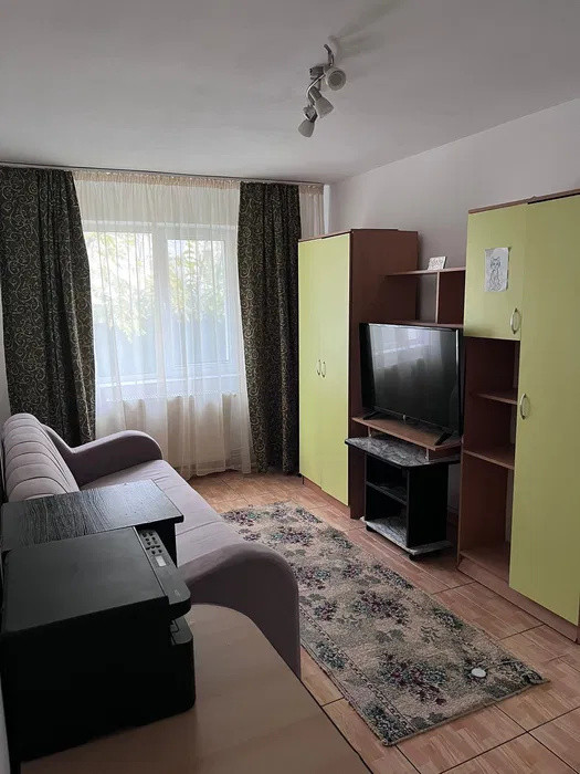 APARTAMENT 2 CAMERE, SEMIDECOMANDAT, BLOC FARA RISC