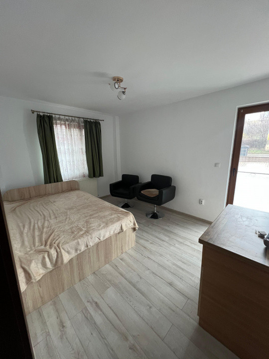 APARTAMENT 2 CAMERE, BLOC NOU, MOBILAT SI UTILAT, loc parcare și boxa