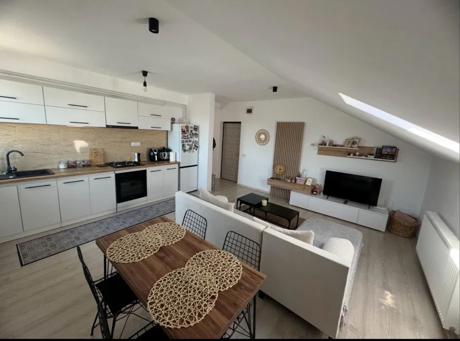 APARTAMENT 2 CAMERE, MOBILAT UTILAT, LOC PARCARE, BLOC NOU, PACURARI-REDIU