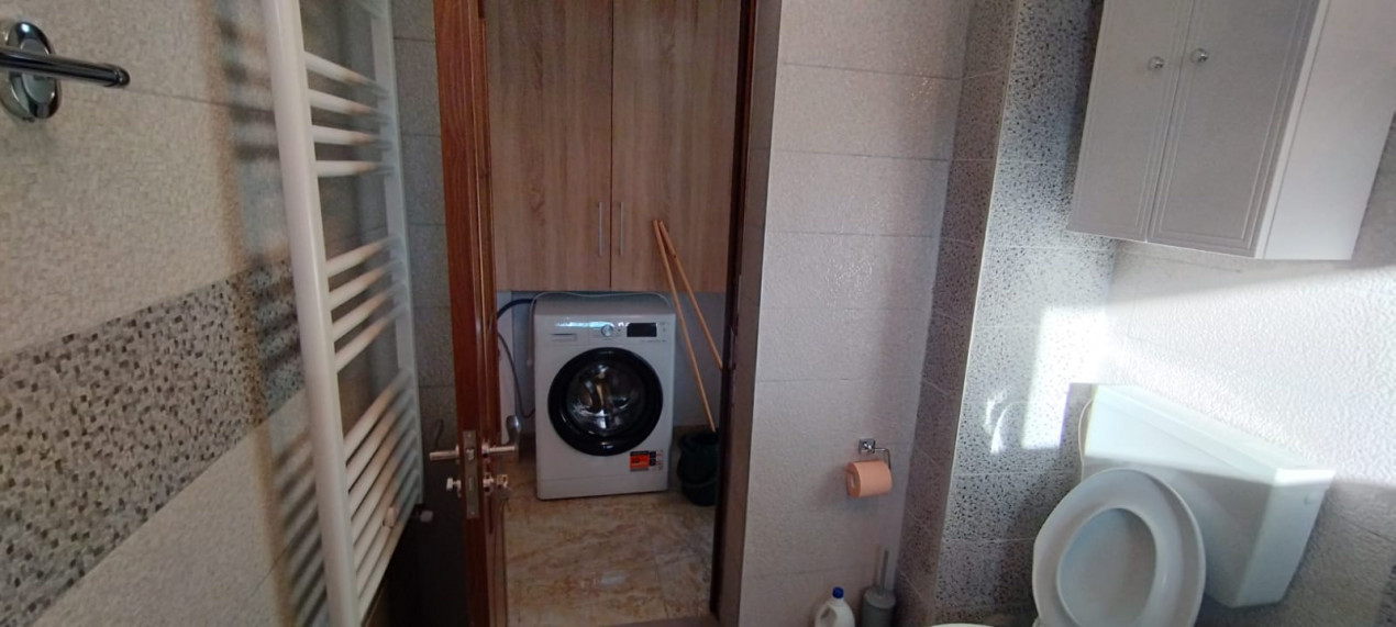 APARTAMENT 2 CAMERE, DECOMANDAT, BLOC NOU, MOBILAT SI UTILAT,