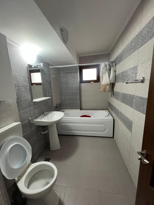 APARTAMENT 2 CAMERE, DECOMANDAT, BLOC NOU, MOBILAT SI UTILAT,