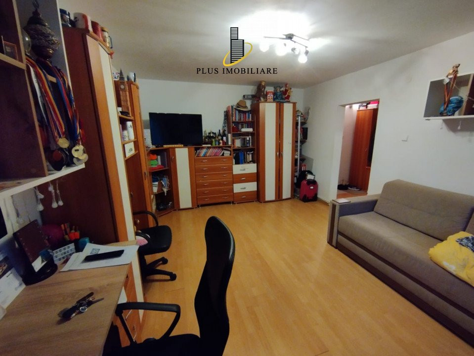 Apartament 1 camera decomandat 42 mp utili Pacurari-OMV