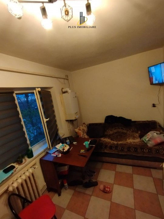 Apartament 1 camera decomandat 42 mp utili Pacurari-OMV