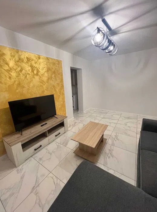 APARTAMENT 2 CAMERE, ETAJ 1, PODU ROS