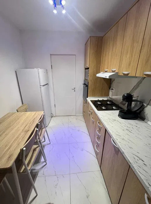 APARTAMENT 2 CAMERE, ETAJ 1, PODU ROS