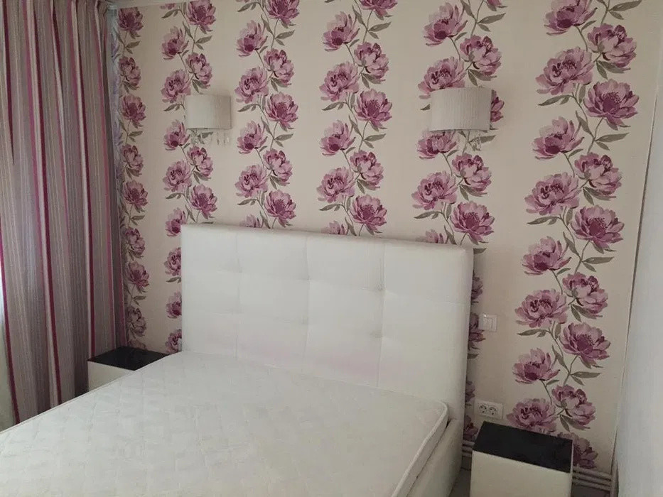 APARTAMENT 3 CAMERE DECOMANDAT, ETAJUL  1, PALAS, MOBILAT SI UTILAT