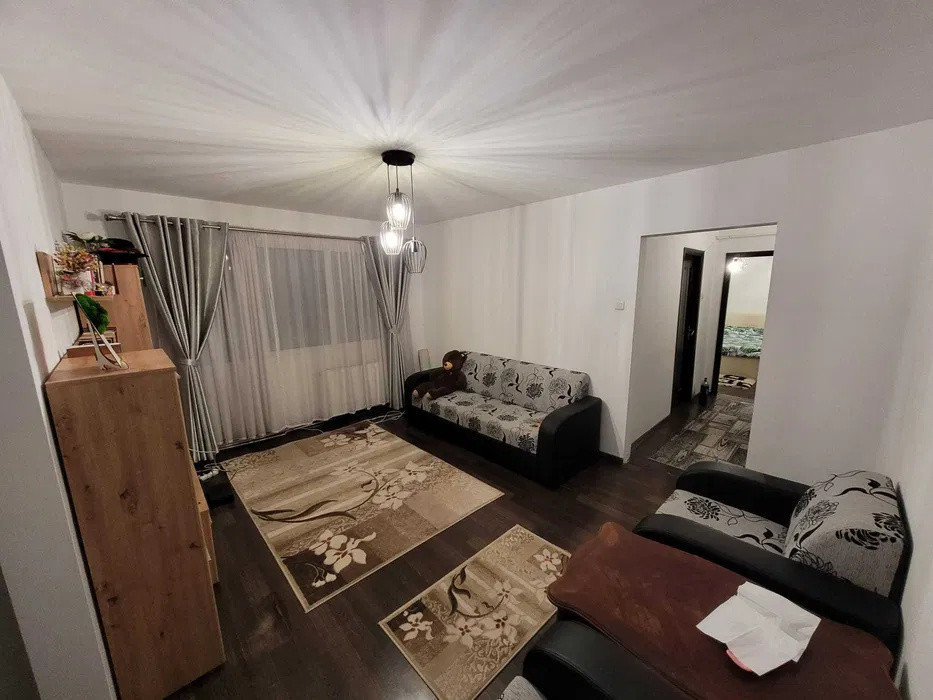 APARTAMENT 3 CAMERE PODU ROS, ETAJUL 1