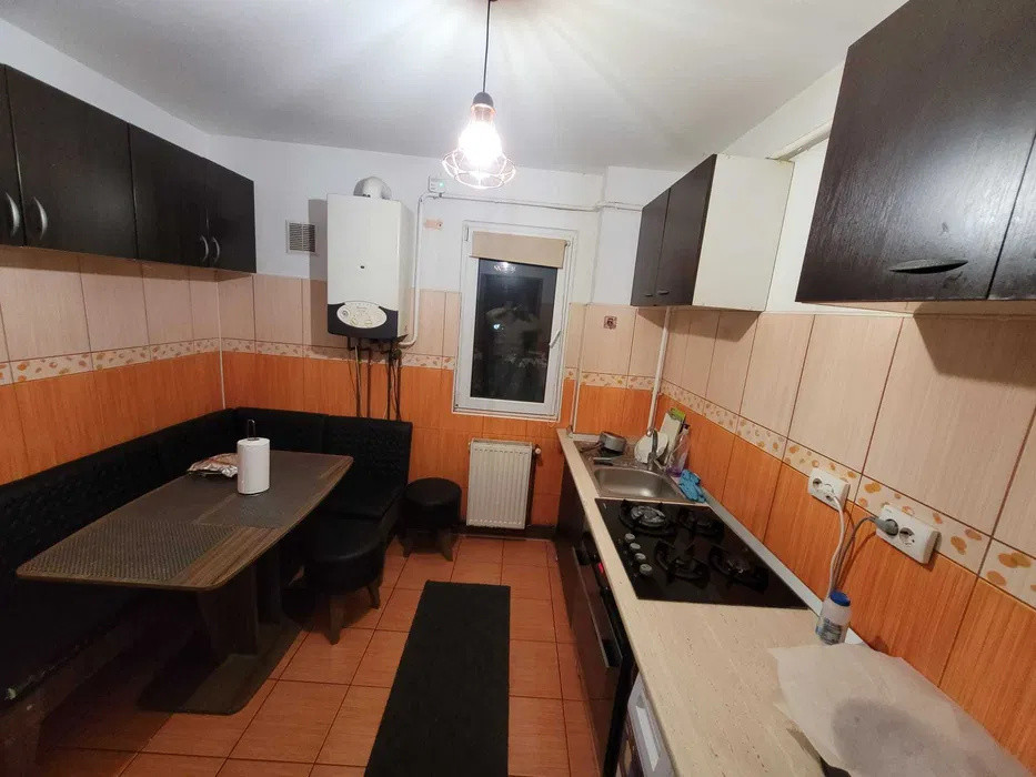 APARTAMENT 3 CAMERE PODU ROS, ETAJUL 1