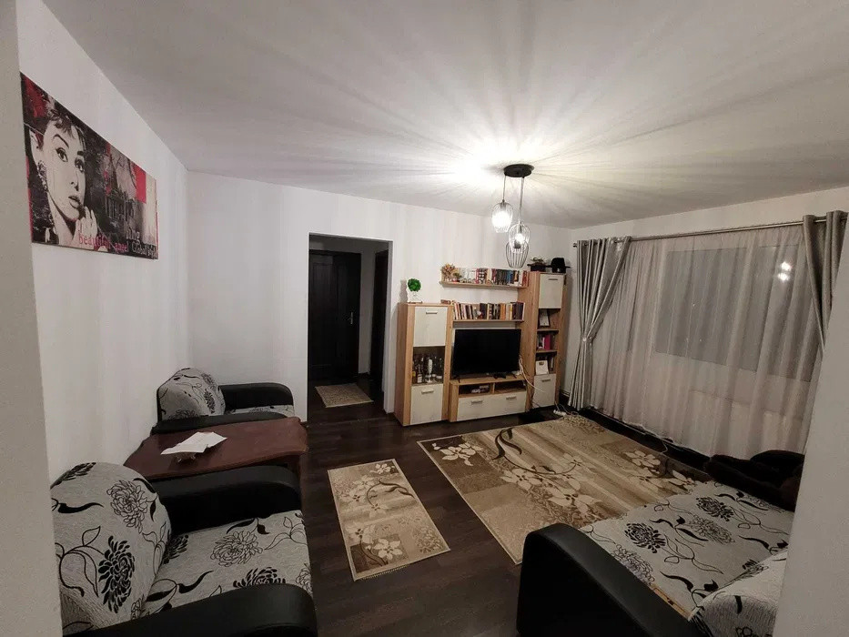 APARTAMENT 3 CAMERE PODU ROS, ETAJUL 1