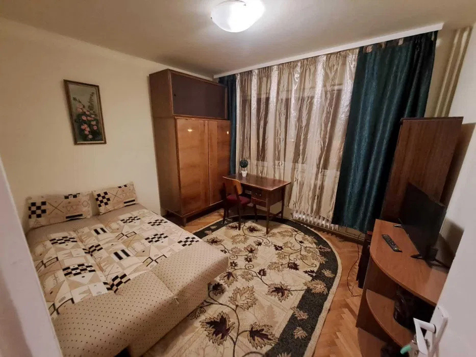 Apartament 3 camere, etaj 1 – Tătărași (Dispecer) – pet friendly