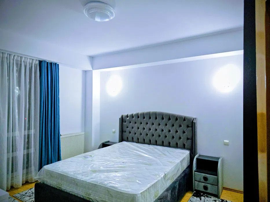 APARTAMENT CU 3 CAMERE SEMICENTRAL, 80 MP, DECOMANDAT, PARCARE PRIVATA INCLUSA 