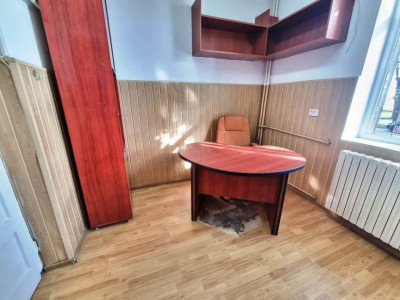 Apt / spațiu comercial –central,aproape de  Biblioteca Centrala Universitara