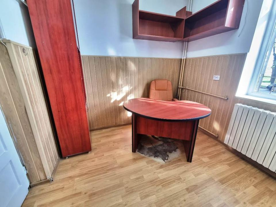 Apt / spațiu comercial –semicentral,aproape de  Biblioteca Centrala Universitara