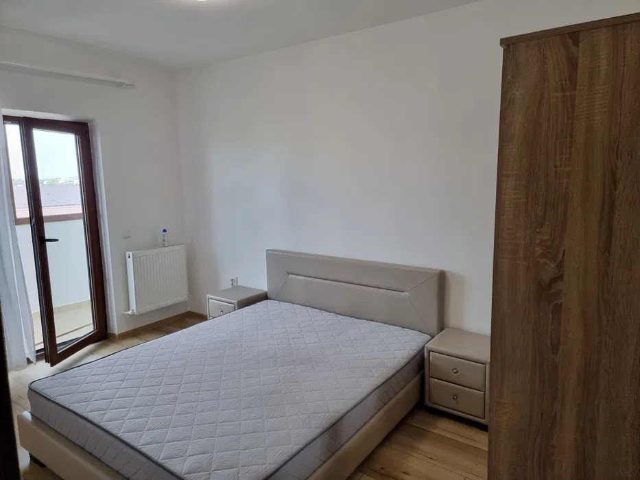 APARTAMENT 2 CAMERE, DECOMANDAT, MOBILAT SI UTILAT