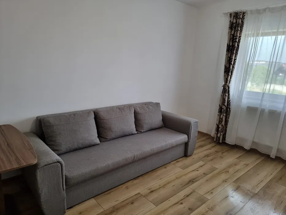 APARTAMENT 2 CAMERE, DECOMANDAT, MOBILAT SI UTILAT