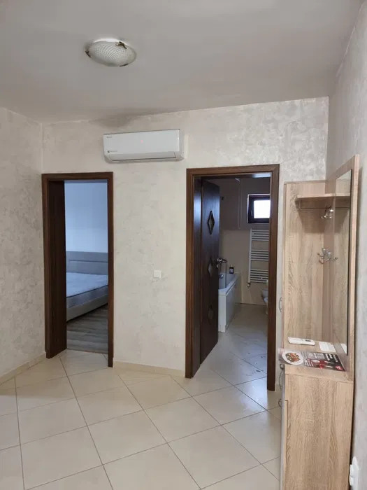 APARTAMENT 2 CAMERE, DECOMANDAT, MOBILAT SI UTILAT