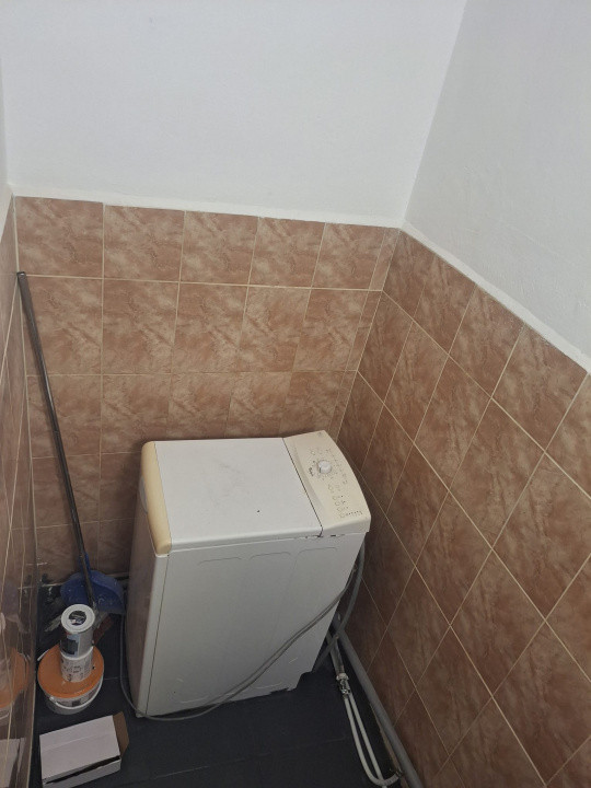 Garsoniera 21 mp, complet renovata -zona Jumbo