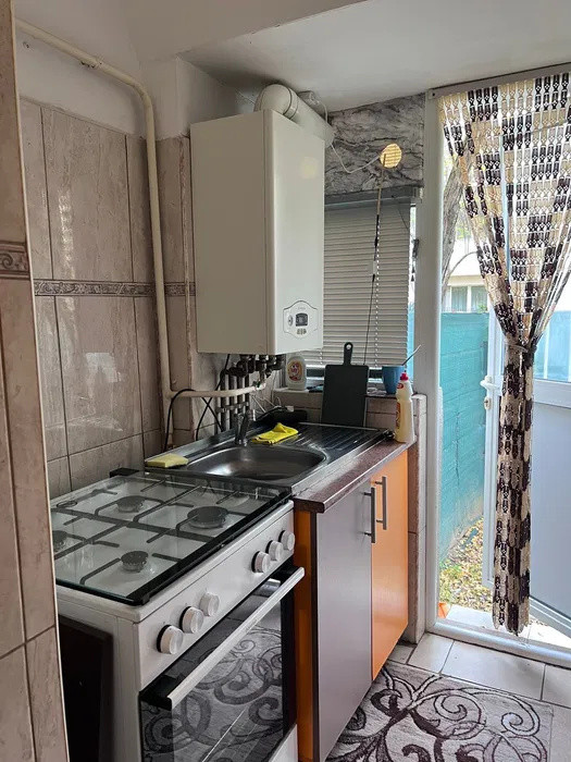 APARTAMENT 2 CAMERE, SEMIDECOMANDAT, BLOC FARA RISC