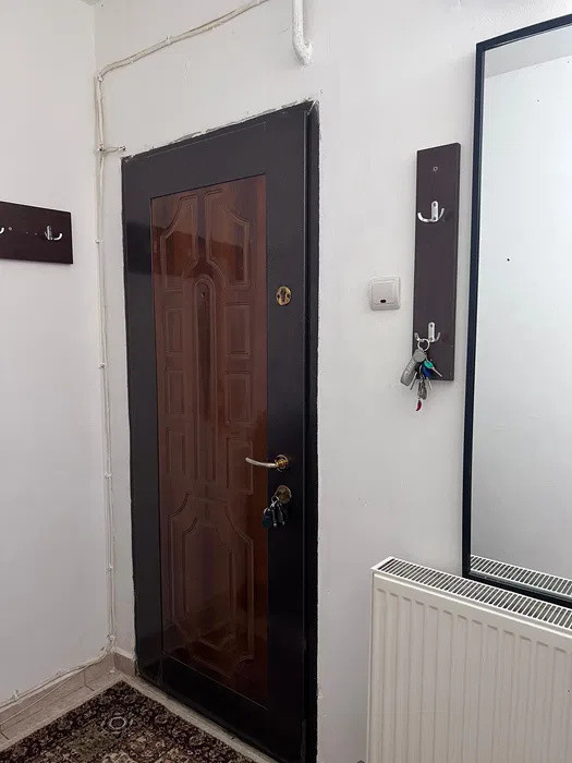 APARTAMENT 2 CAMERE, SEMIDECOMANDAT, BLOC FARA RISC