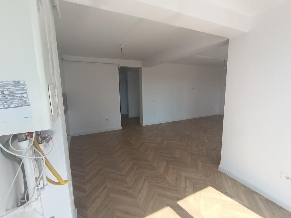 Apt. 3 camere,terasă panoramică ,comision zero,intabulat, loc de parcare inclus