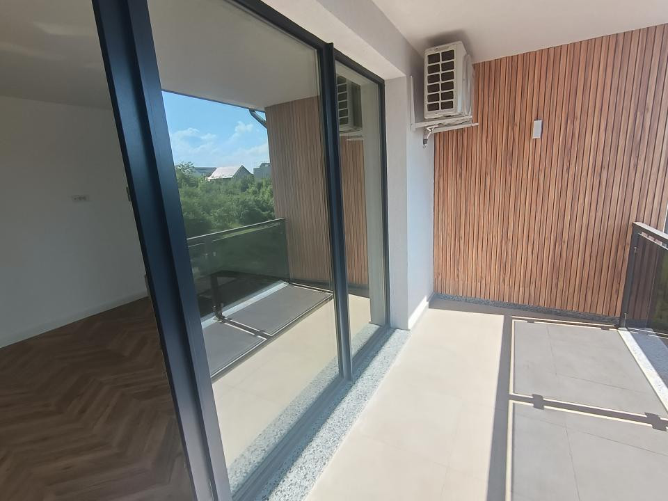 Apt. 3 camere,terasă panoramică ,comision zero,intabulat, loc de parcare inclus