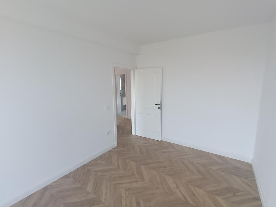 Apt. 3 camere,terasă panoramică ,comision zero,intabulat, loc de parcare inclus
