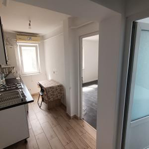 APARTAMENT 2 CAM, ALEXANDRU, MOBILAT SI UTILAT, LICEUL MIRON COSTIN