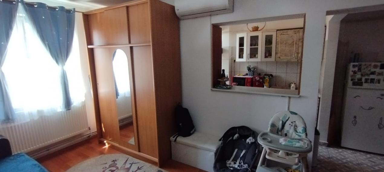 APARTAMENT 2 CAMERE, ETAJ 3, MOBILAT SI UTILAT, PODU ROS