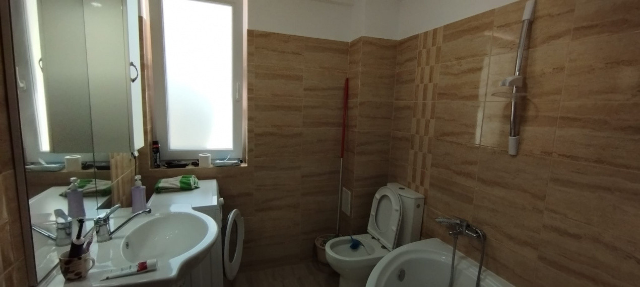 APARTAMENT 2 CAMERE, PARTER, MOBILAT SI UTILAT, PARCARE, VALEA LUPULUI