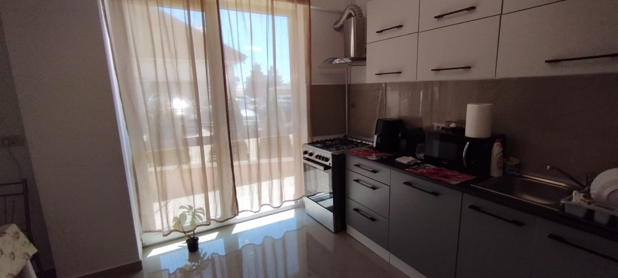 APARTAMENT 2 CAMERE, PARTER, MOBILAT SI UTILAT, PARCARE, VALEA LUPULUI