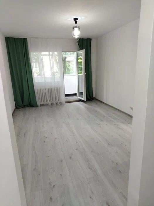 Apartament 3 camere decomandat, etaj 2, Tătărași 