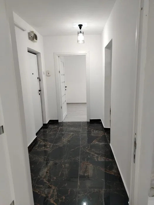 Apartament 3 camere decomandat, etaj 2, Tătărași 