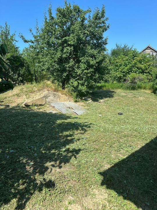Casă cu teren de 5.700 mp, Pădureni,se accepta si schimb cu apt in Iasi
