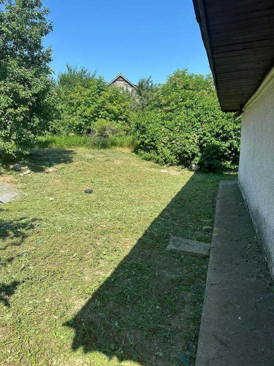 Casă cu teren de 5.700 mp, Pădureni,se accepta si schimb cu apt in Iasi