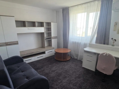 Apartament 2 camere decomandat –zona Hala Centrala Iasi
