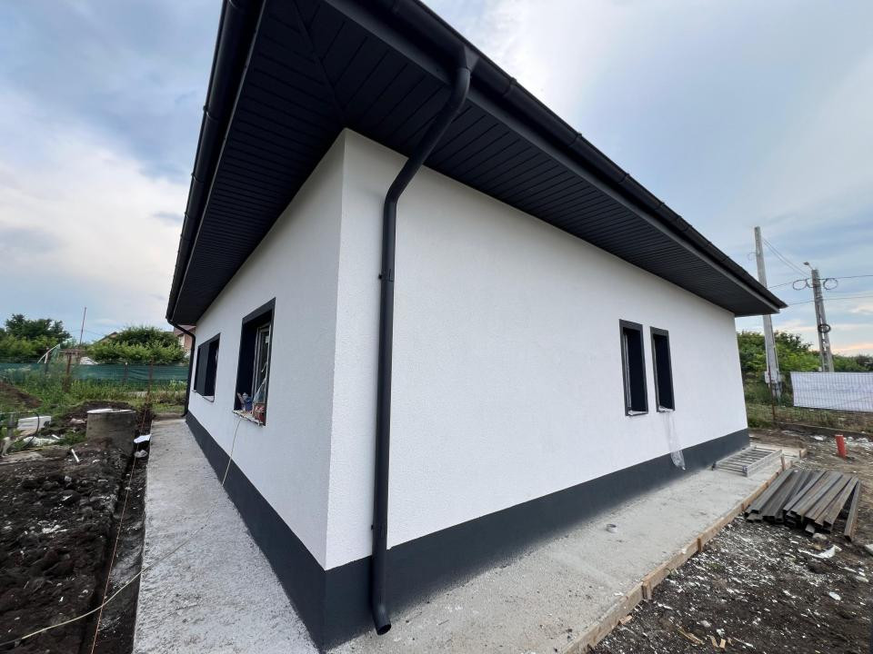 Casa Plan Parter 4 camere Rediu-Horlesti 