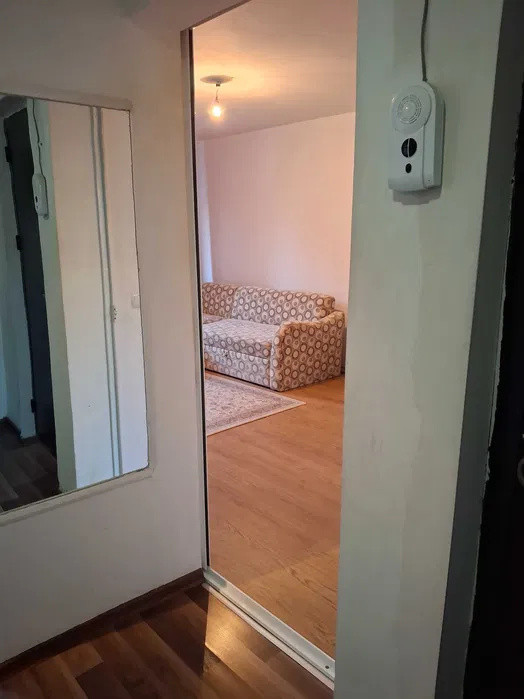 APARTAMENT 2 CAMERE, ETAJ 2, BLOC FARA RISC, MOBILAT SI UTILAT, NEGOCIABIL DACIA