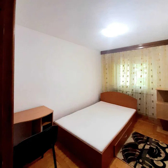 APARTAMENT 3 CAMERE DECOMANDAT, PACURARI