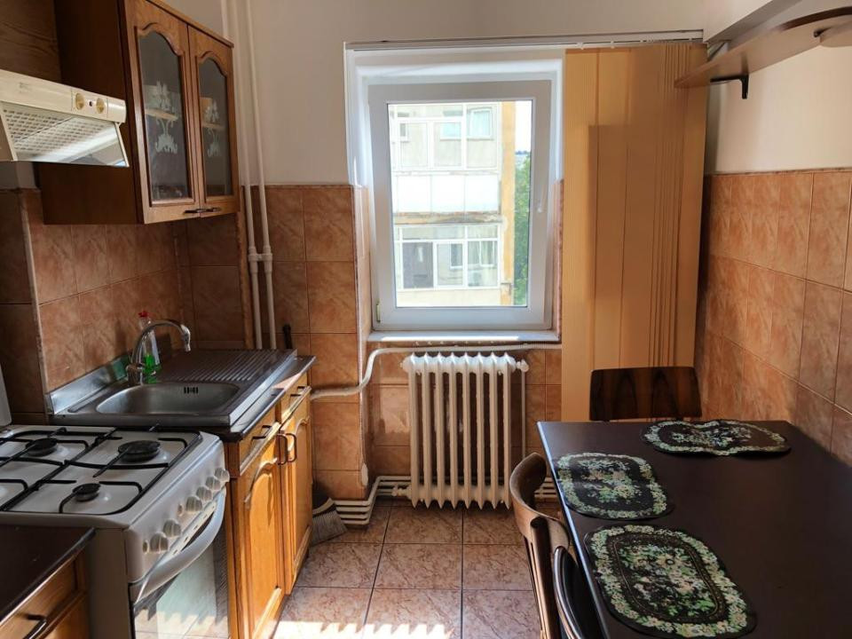 APARTAMENT 3 CAMERE, DECOMANDAT, ETAJ 3, PACURARI , MOARA DE FOC, LIFT