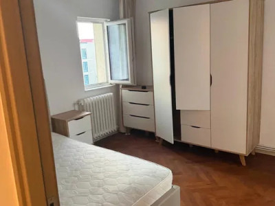 Apartament cu 3 camere decomandat – Ultracentral, Bulevardul Independenței