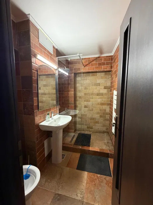 Apt cu 3 camere decomandat, etaj 1, complet mobilat și utilat, ultracentral