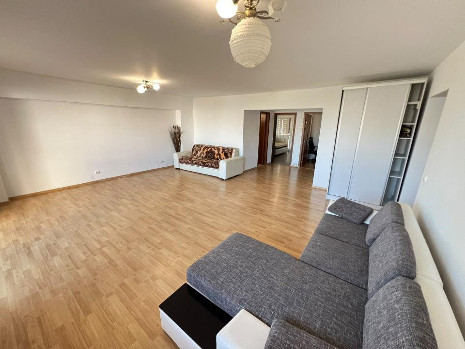 Apartament cu 4 camere transformat in 3 Arcu - Gara 