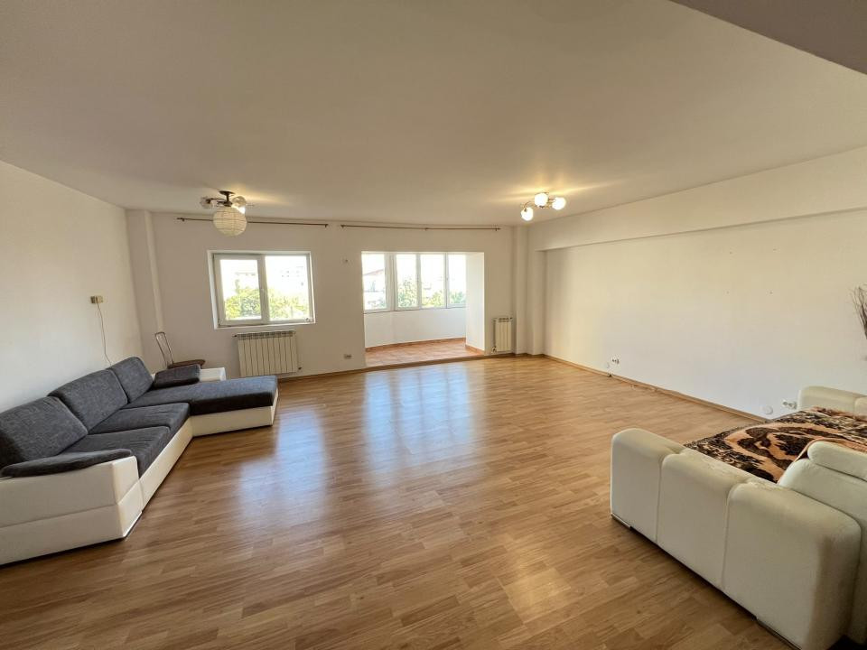 Apartament cu 4 camere transformat in 3 Arcu - Gara 