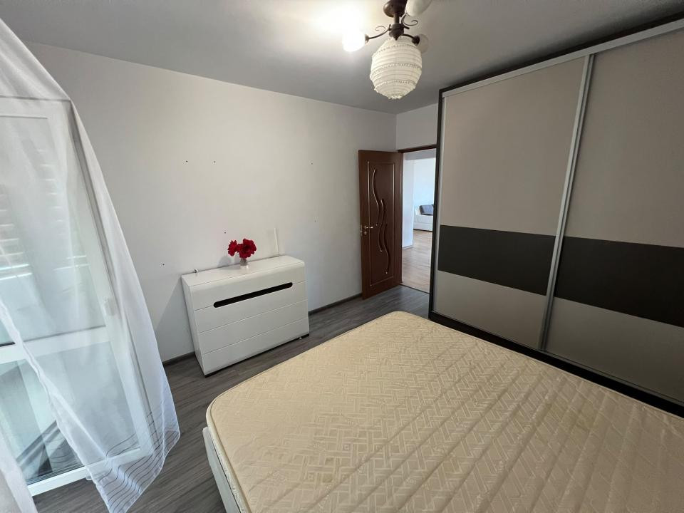 Apartament cu 4 camere transformat in 3 Arcu - Gara 