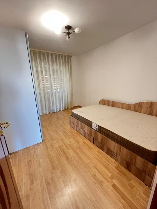 Apartament cu 4 camere transformat in 3 Arcu - Gara 