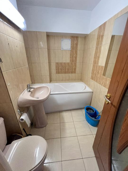 Apartament cu 4 camere transformat in 3 Arcu - Gara 