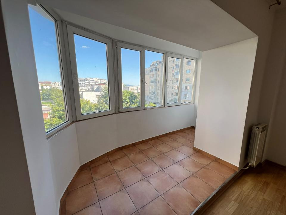 Apartament cu 4 camere transformat in 3 Arcu - Gara 