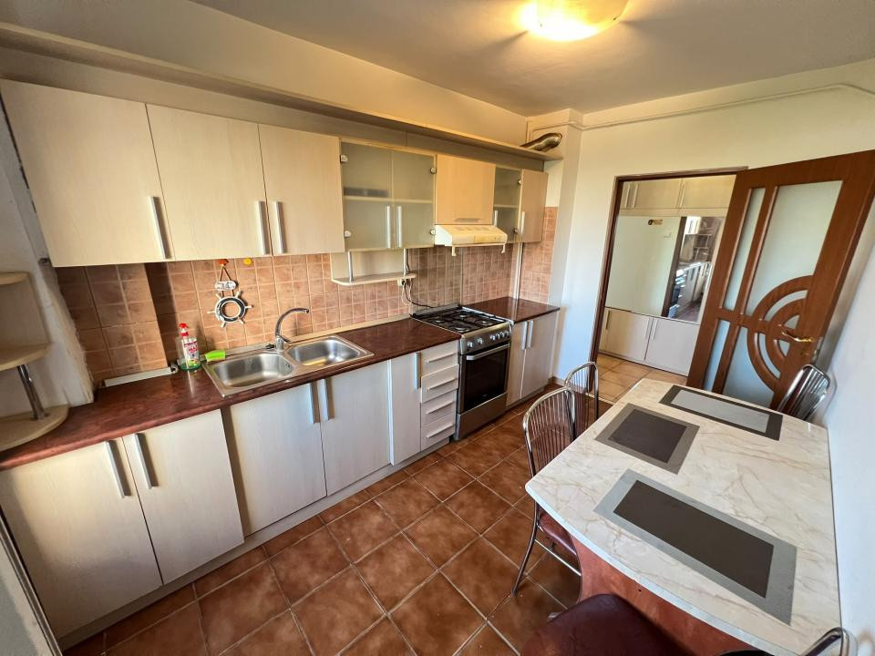 Apartament cu 4 camere transformat in 3 Arcu - Gara 